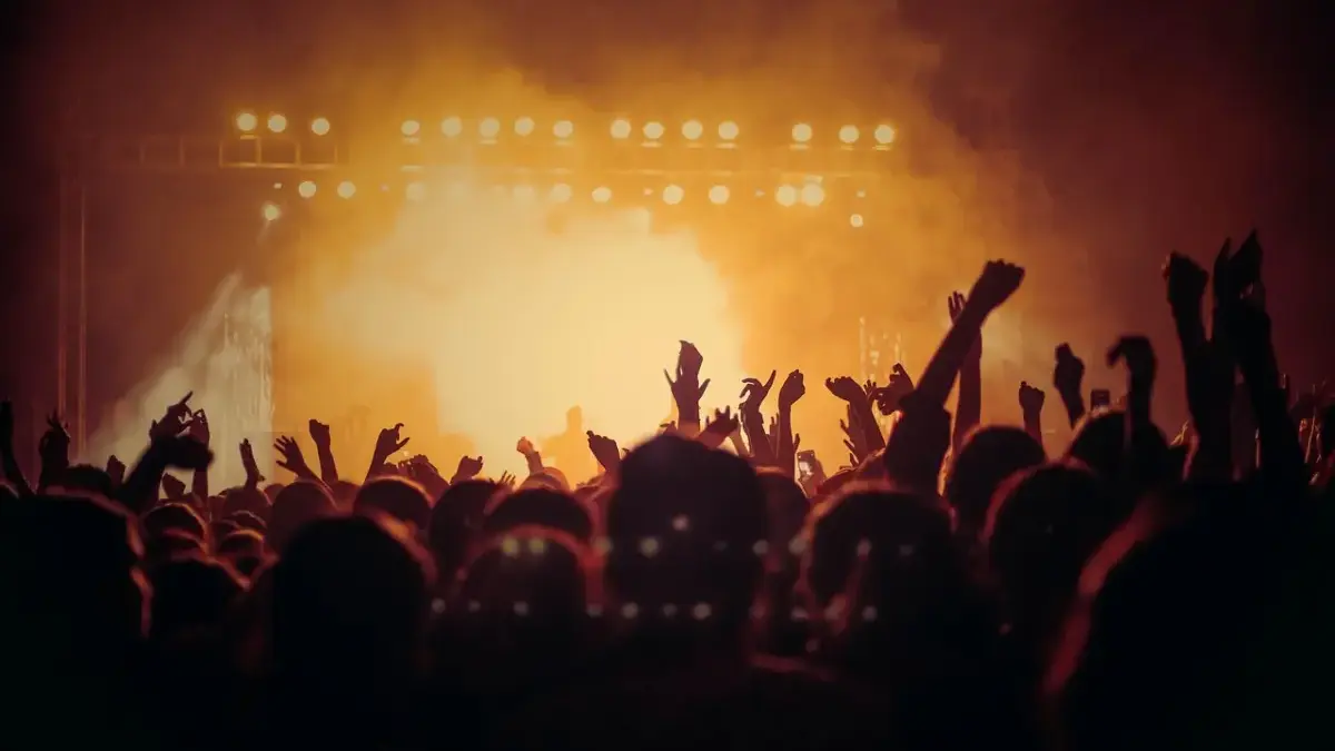 Tips Nonton Konser Musim Hujan