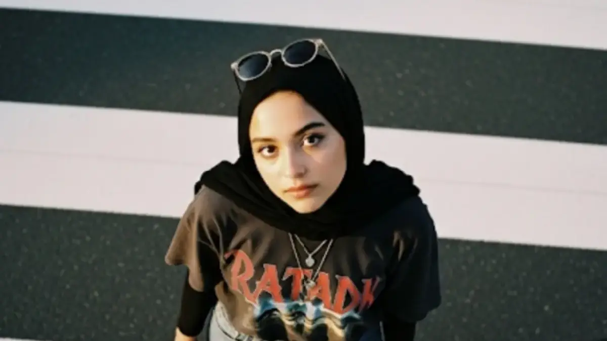 Ilustrasi edit foto streetwear background zebracross