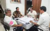 Abdul Kadir Karding Klarifikasi Foto Viral Bermain Domino dengan Azis Wellang