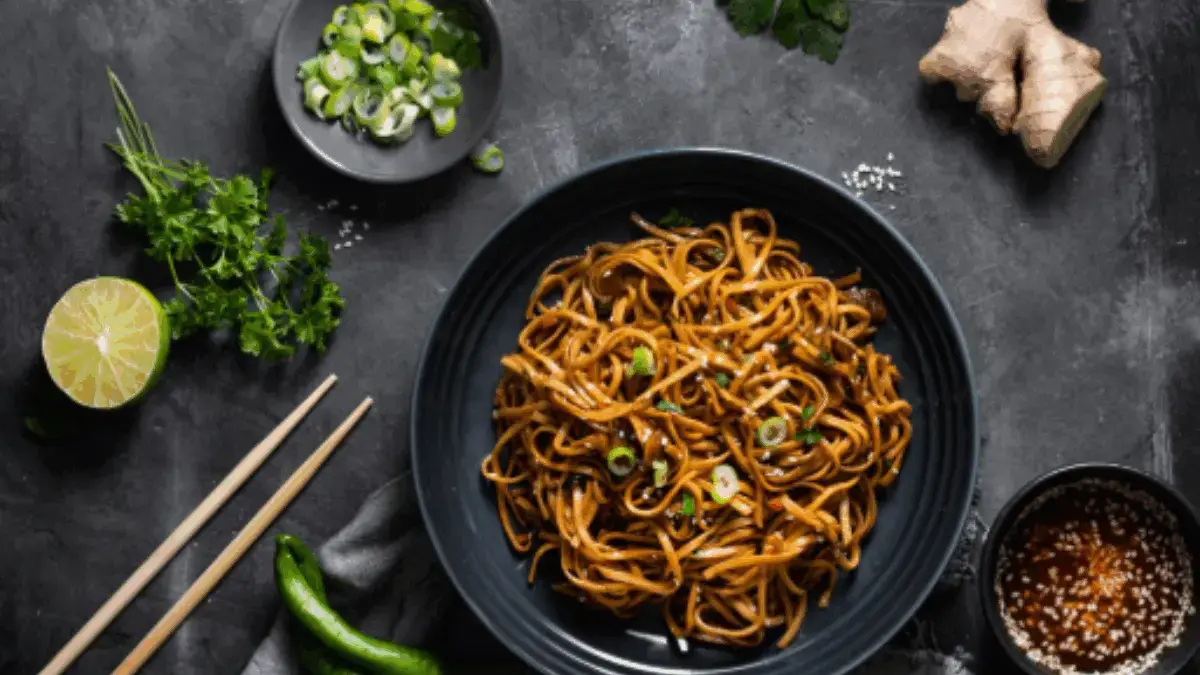 10 Mi Instan Terenak di Dunia 2025 Versi Ramen Rater, Indomie Masuk Daftar!