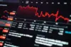 Dampak Pengunduran Diri Sri Mulyani: IHSG Turun 1%, Rupiah Stabil