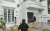 Ilustrasi rumah Uya Kuya pasca-penjarahan