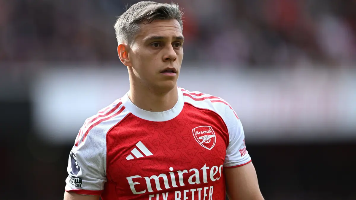Leandro Trossard Tegaskan Betah di Arsenal, Bantah Rumor Ingin Hengkang