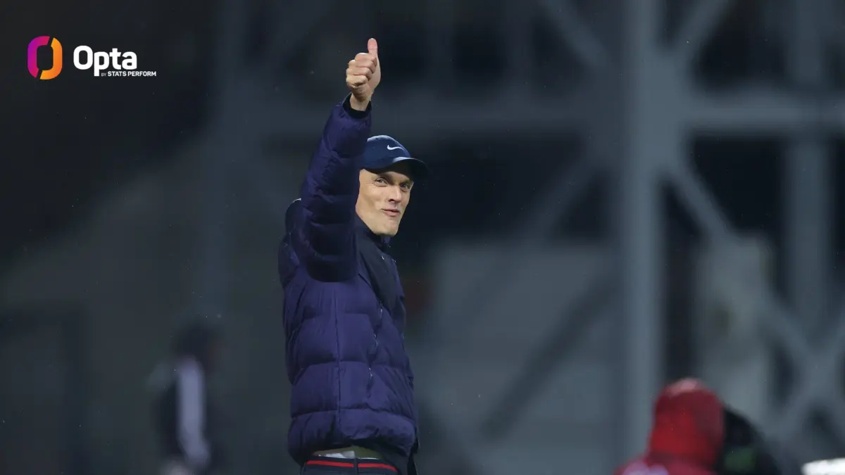 Gary Neville dan Thomas Tuchel Jadi Sasaran Ejekan Fans Inggris