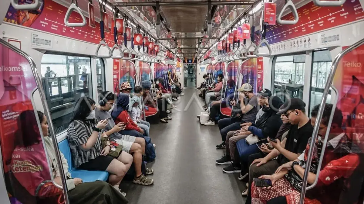 Tarif Rp80 untuk transportasi umum di Jakarta 5 Oktober 2025