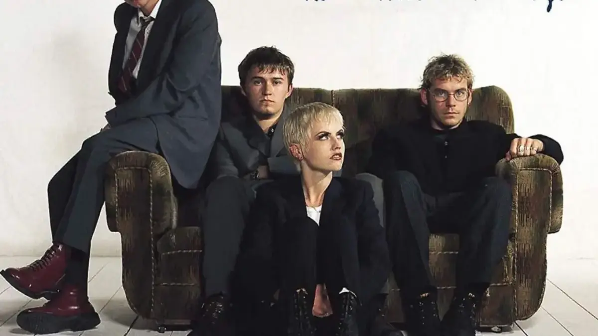Lirik lagu \'Linger\' The Cranberries