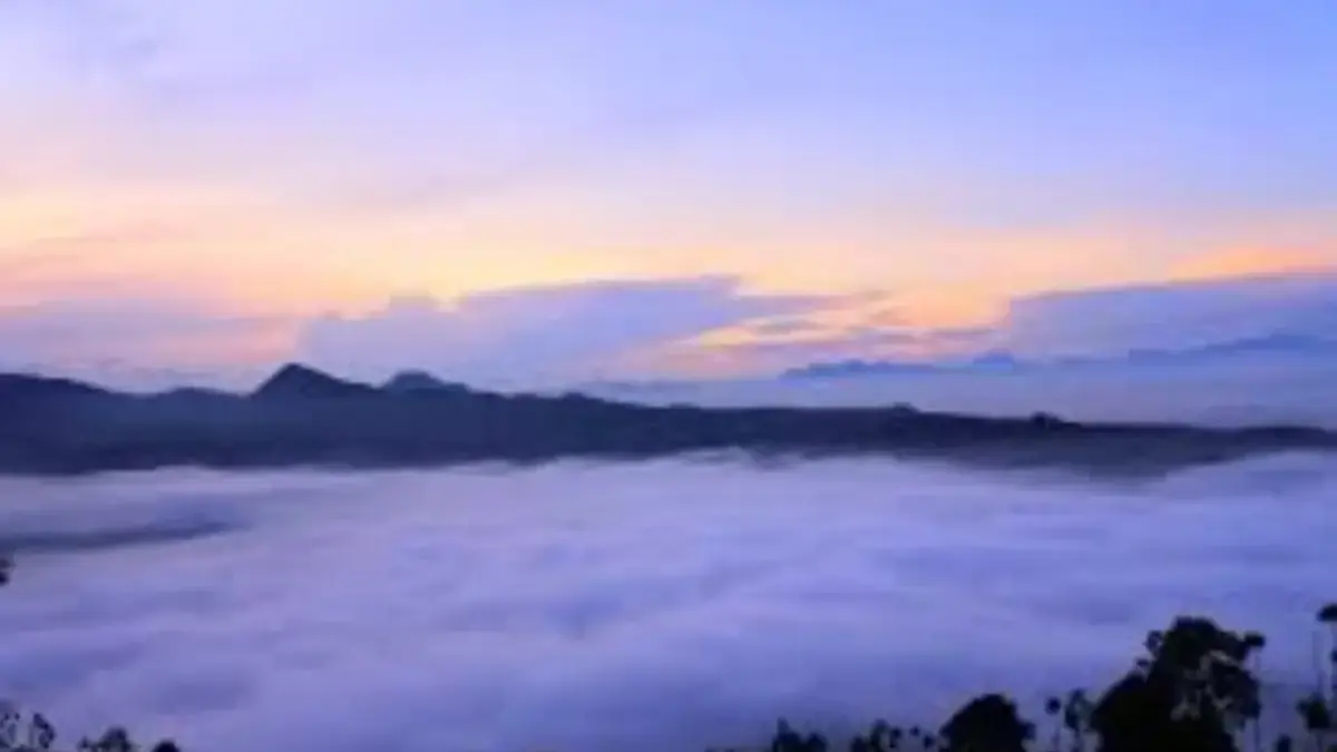 5 Gunung di Bandung yang Cocok untuk Hiking Tektok: View Keren, Jalur Aman, dan Dekat Kota!