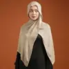 Top 5 Brand Lokal Pashmina Viscose Favorit, Lembut, Adem, dan Stylish untuk Sehari-hari