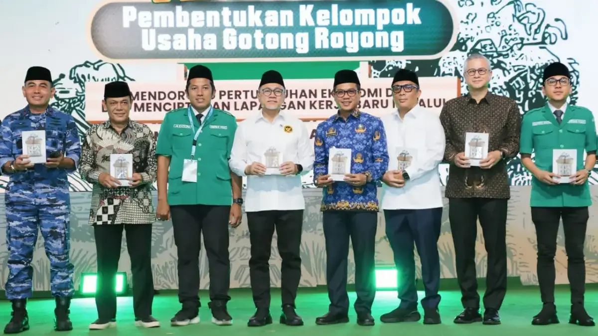Dukung Ekonomi Kerakyatan, Menko Zulhas Puji Komitmen Bupati Bandung dan Ketum GP Ansor