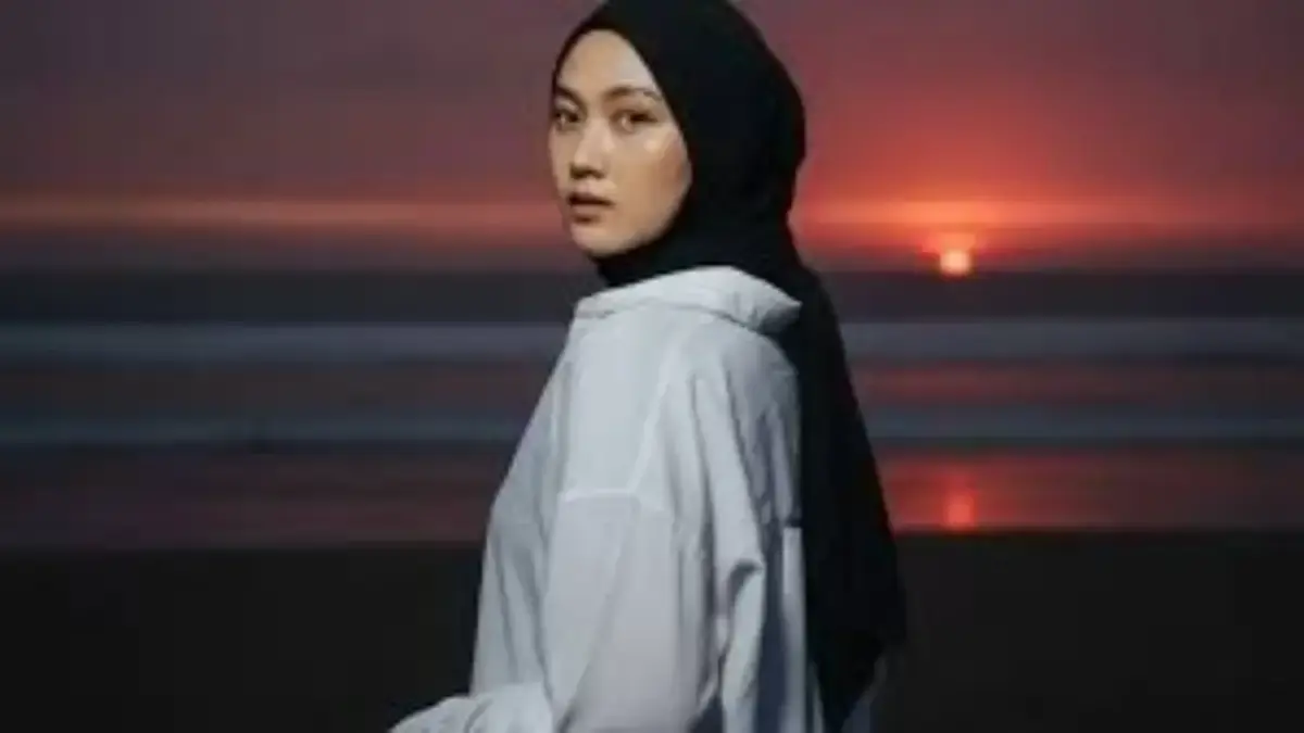 10 Prompt AI Edit Foto Terbaru 2025: Bikin Hasil Foto Keren Selevel Profesional