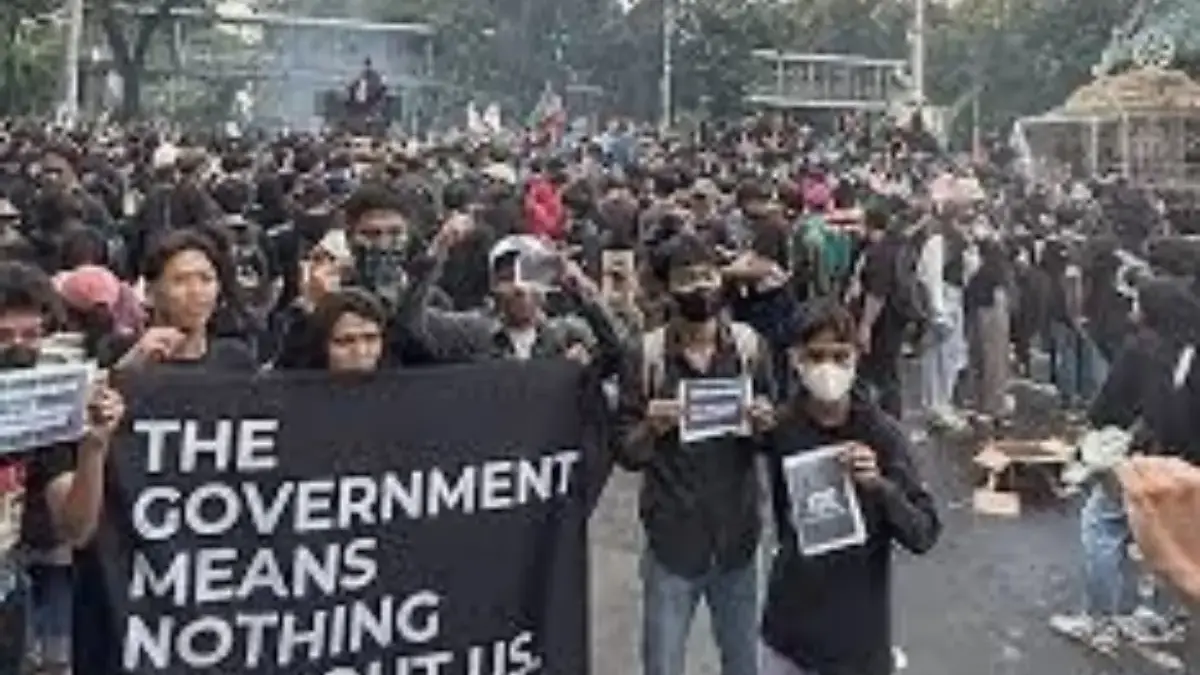 Mahasiswa Gelar Aksi Protes di Jakarta Tandai Satu Tahun Pemerintahan Prabowo Mahasiswa Gelar Aksi Protes di Jakarta Tandai Satu Tahun Pemerintahan Prabowo