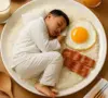 Foto AI Tidur Diatas Makanan