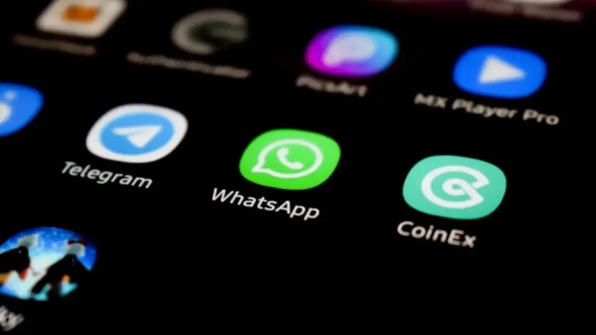 Cara kirim Live Photo di WhatsApp