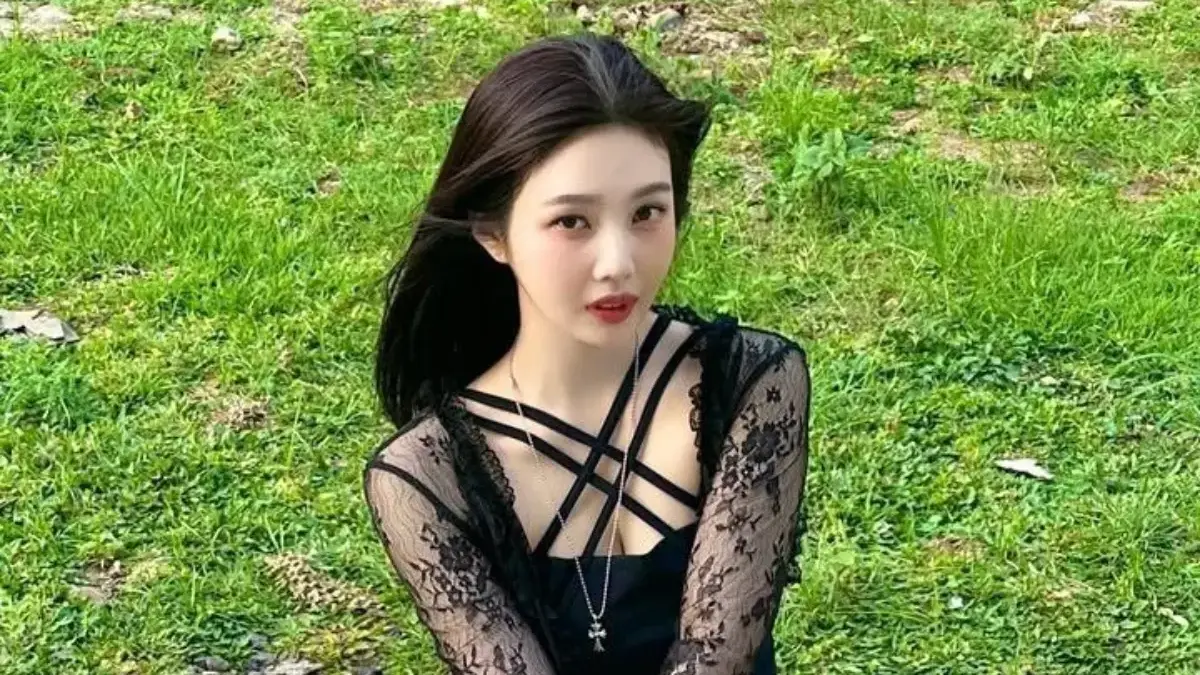 Potret Joy Red Velvet