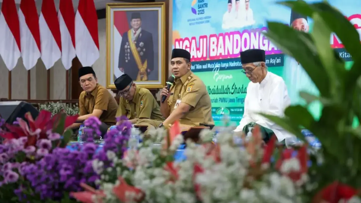 Menjelang perayaan Hari Santri tahun 2025, ratusan Aparatur Sipil Negera  (ASN) di lingkungan Pemerintah