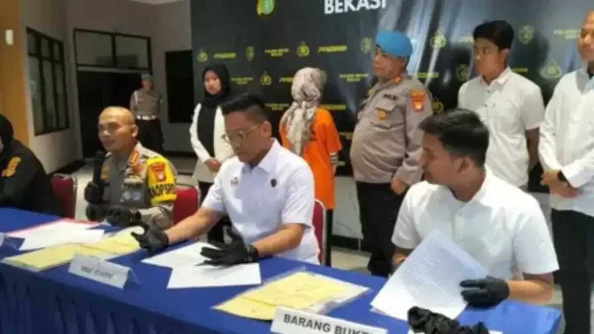 Polres Metro Bekasi mengungkap kasus penipuan sekaligus penggelapan penjualan tanah kavling perumahan yang m