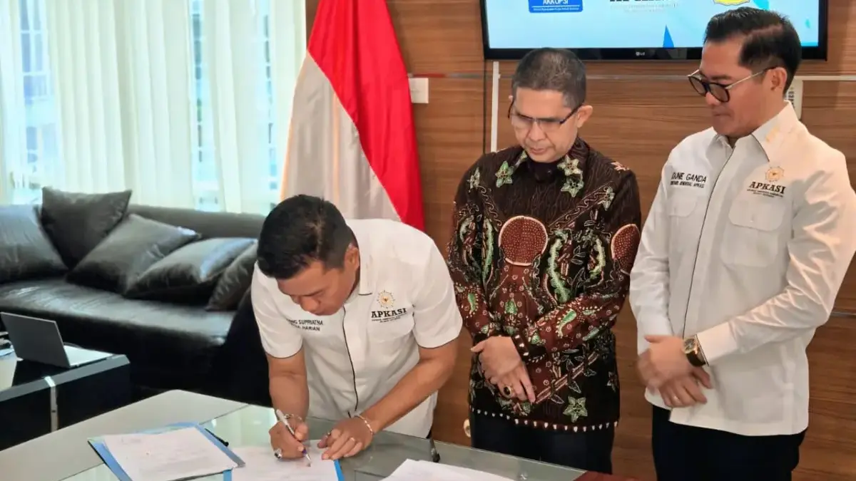 MBG Aman dan Sehat : APKASI, AKKOPSI dan HAKLI MoU Dorong Percepatan SLHS bagi SPPG MBG Aman dan Sehat : APKASI, AKKOPSI dan HAKLI MoU Dorong Percepatan SLHS bagi SPPG