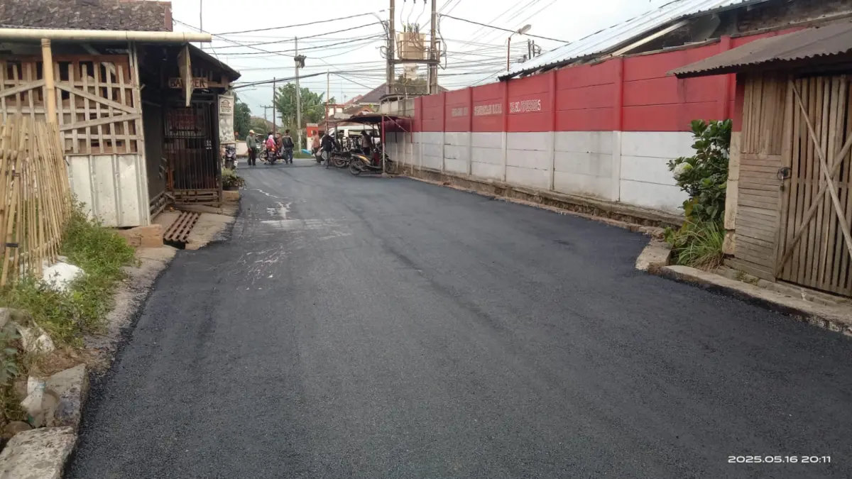 Warga Margamukti Apresiasi Bupati Kang DS, 13 Titik Jalan Terbangun dari Bonus Panas Bumi Warga Margamukti Apresiasi Bupati Kang DS, 13 Titik Jalan Terbangun dari Bonus Panas Bumi