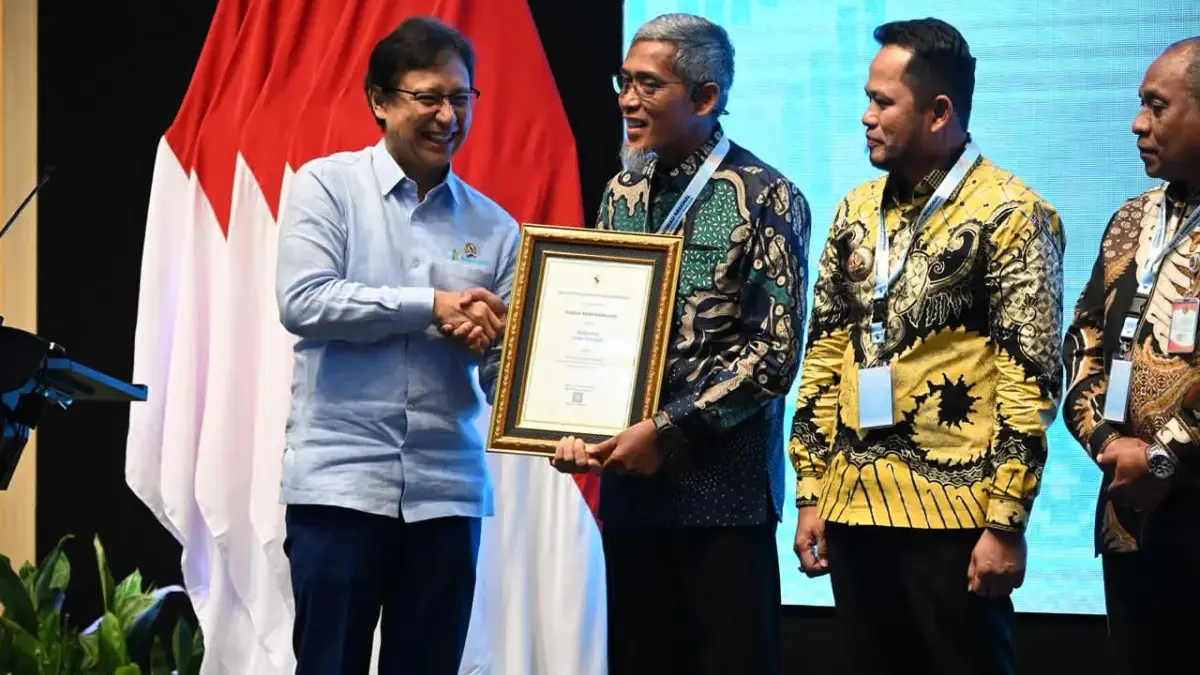 Sukses Intervensi Penurunan Stunting, Gubernur Ahmad Luhtfi Terima Penghargaan Kemenkes Sukses Intervensi Penurunan Stunting, Gubernur Ahmad Luhtfi Terima Penghargaan Kemenkes