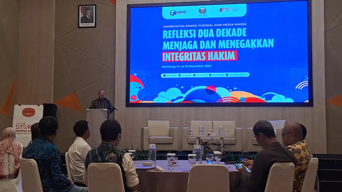 Blak-blakan! Ketua KY Amzulian Rifai Akui Publik Belum Puas, Sebut Trust ke Mahkamah Agung Jadi Problem Akut Blak-blakan! Ketua KY Amzulian Rifai Akui Publik Belum Puas, Sebut Trust ke Mahkamah Agung Jadi Problem Akut