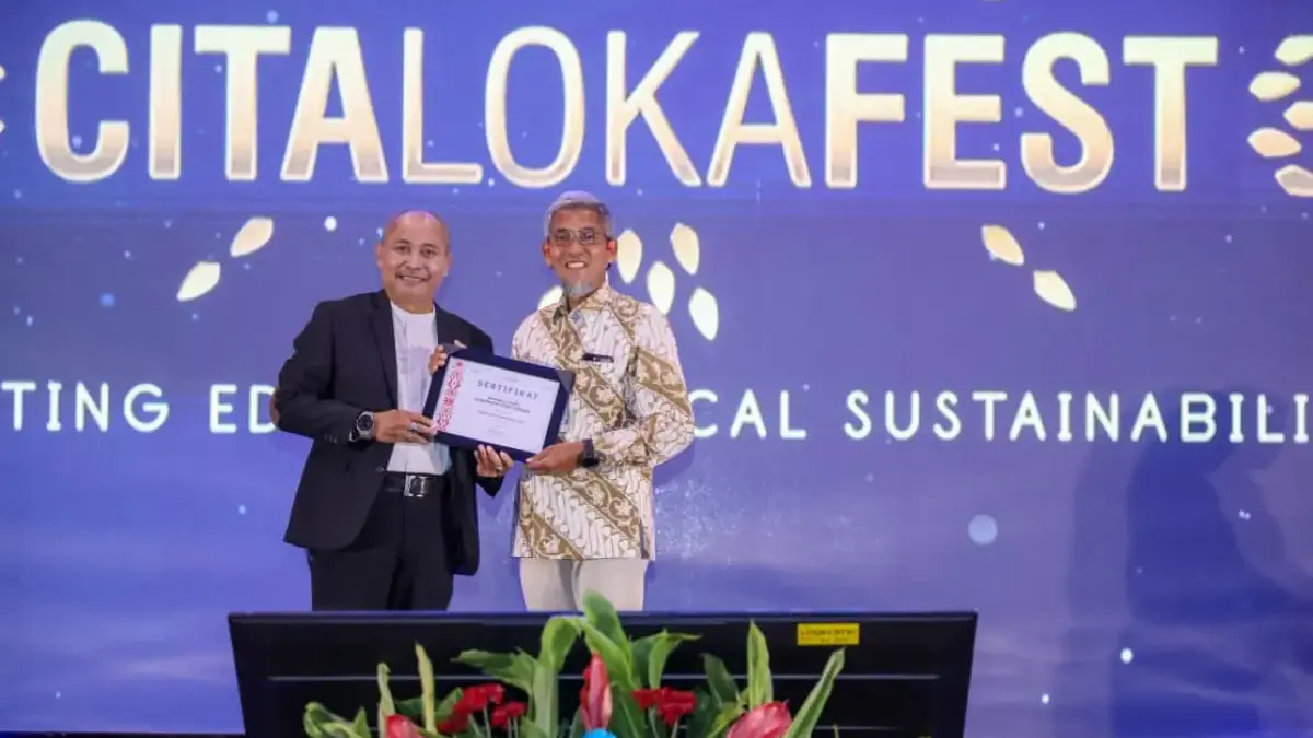 Pendorong Aglomerasi Solo Raya, Gubernur Ahmad Luthfi Terima Penghargaan Cita Loka Fest 2025