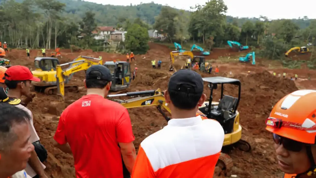 Percepat Penanganan, Gubernur Ahmad Luthfi Cek Lokasi Tanah Longsor Cibeunying Cilacap Percepat Penanganan, Gubernur Ahmad Luthfi Cek Lokasi Tanah Longsor Cibeunying Cilacap