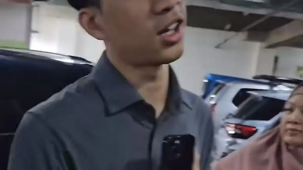 Tangkapan layar video pria yang mengaku anak anggota kepolisian