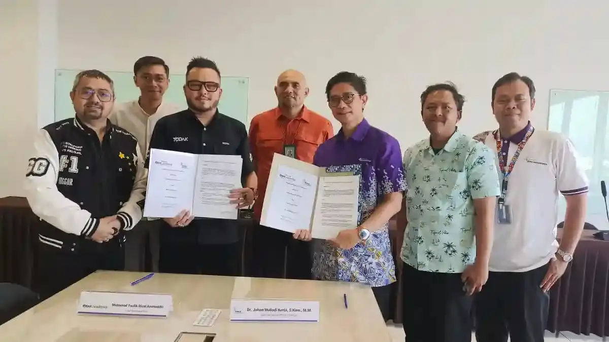 Todak Academy dan BINUS Bandung