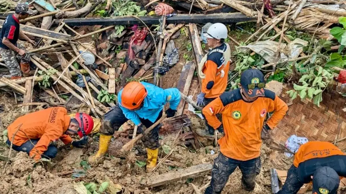 Percepat Evakuasi Korban Longsor Cibeunying Cilacap, Pemprov Jateng Datangkan Tambahan Alat Berat jateng