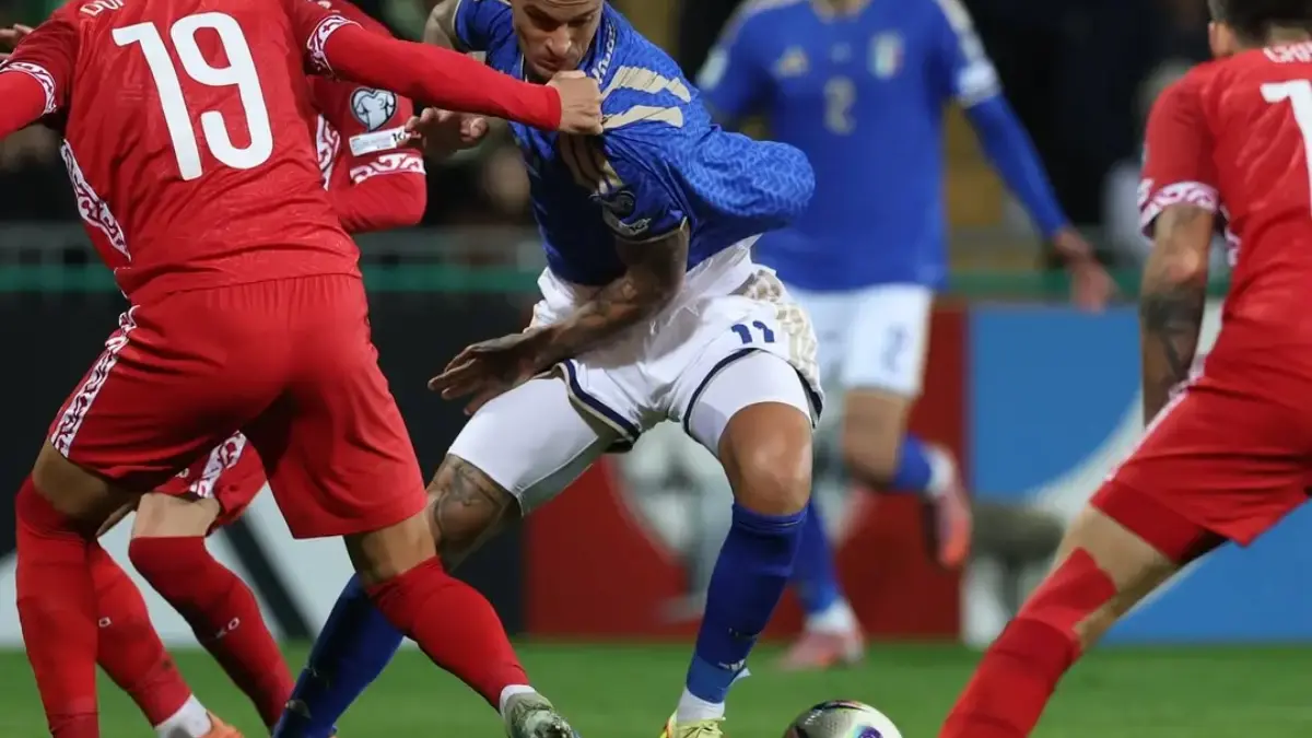 Italia Kalahkan Moldova 2-0, Peluang Lolos ke Piala Dunia 2026 Masih Terbuka Italia Kalahkan Moldova 2-0, Peluang Lolos ke Piala Dunia 2026 Masih Terbuka