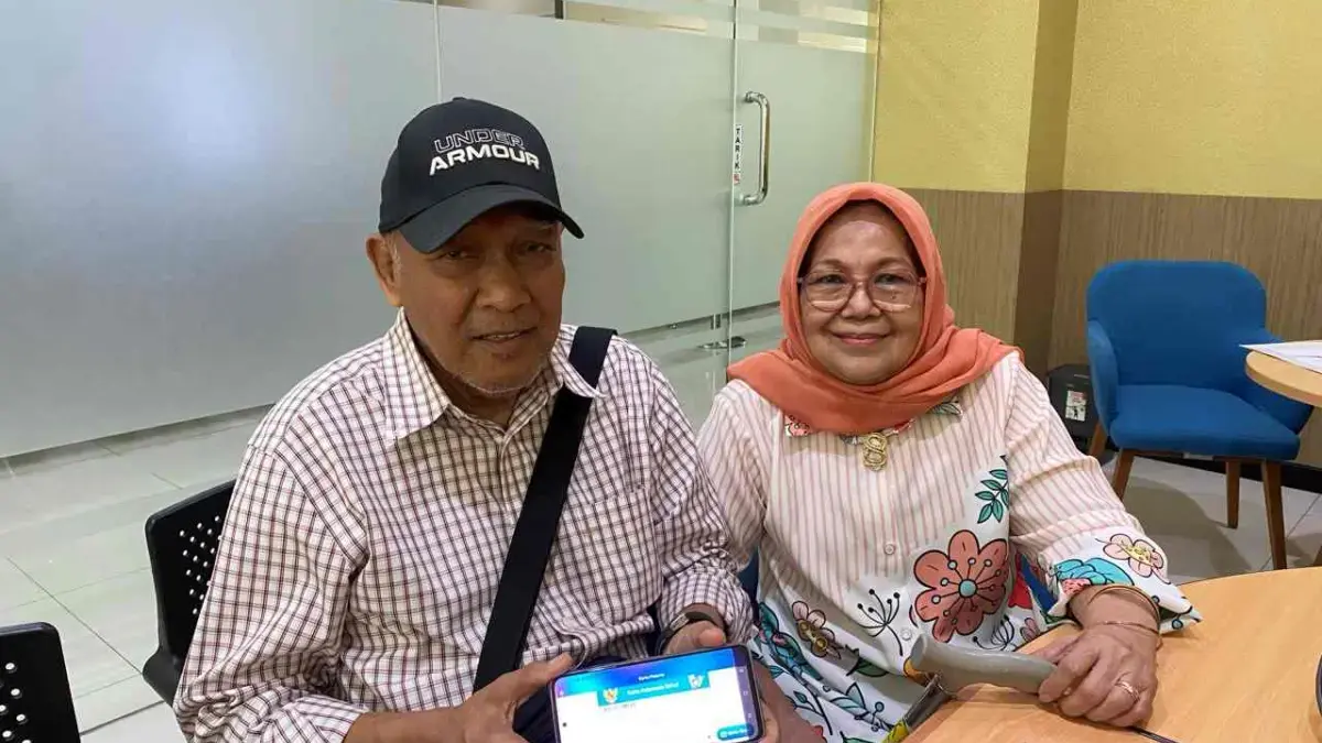 Pensiunan BUMN Puji Layanan JKN Mudah Cukup Pakai KTP dan Aplikasi Pensiunan BUMN Puji Layanan JKN Mudah Cukup Pakai KTP dan Aplikasi