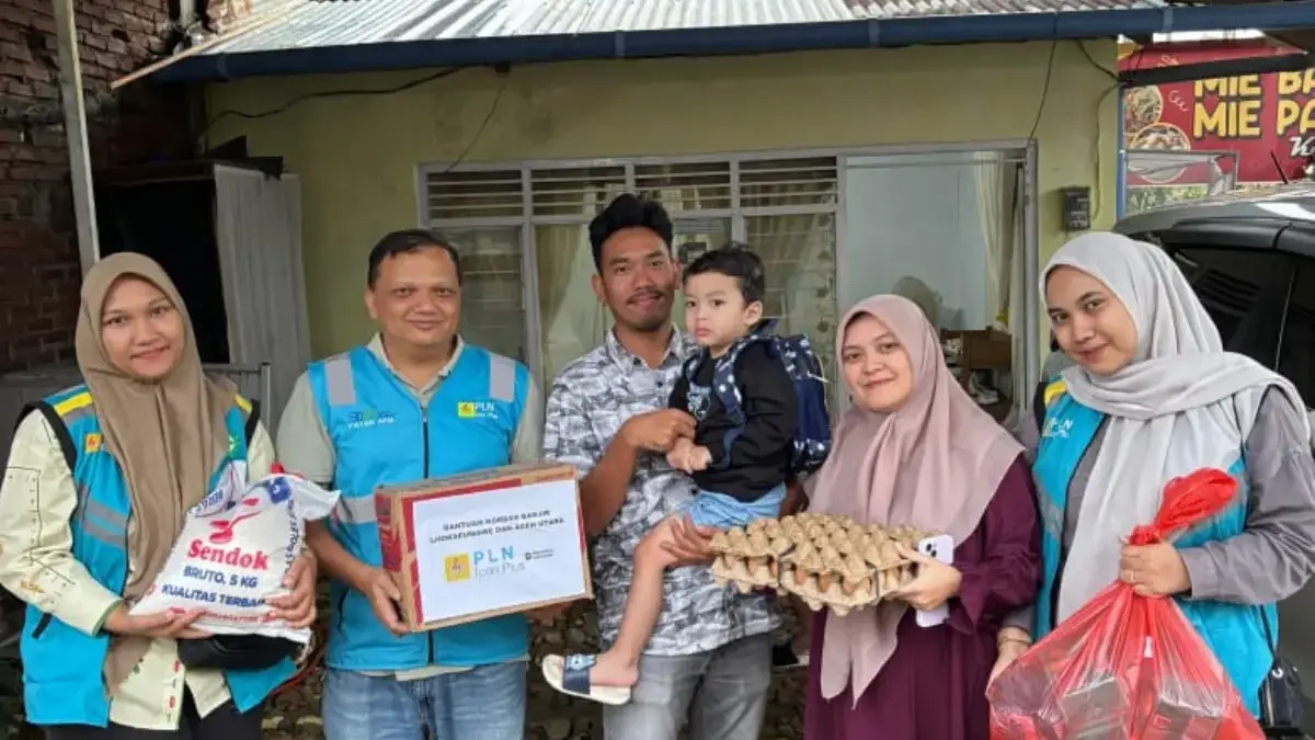 Terkoneksi dengan Hati, PLN Icon Plus Sigap Menyalurkan Bantuan Banjir Bandang di Medan, Padangsidimpuan