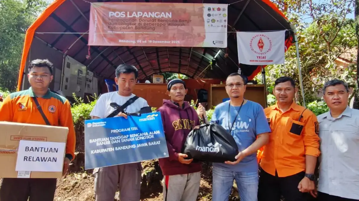 Sinergi Tanggap Bencana di Kabupaten Bandung, Bank Mandiri Distribusikan Bantuan bagi Warga Terdampak Sinergi Tanggap Bencana di Kabupaten Bandung, Bank Mandiri Distribusikan Bantuan bagi Warga Terdampak