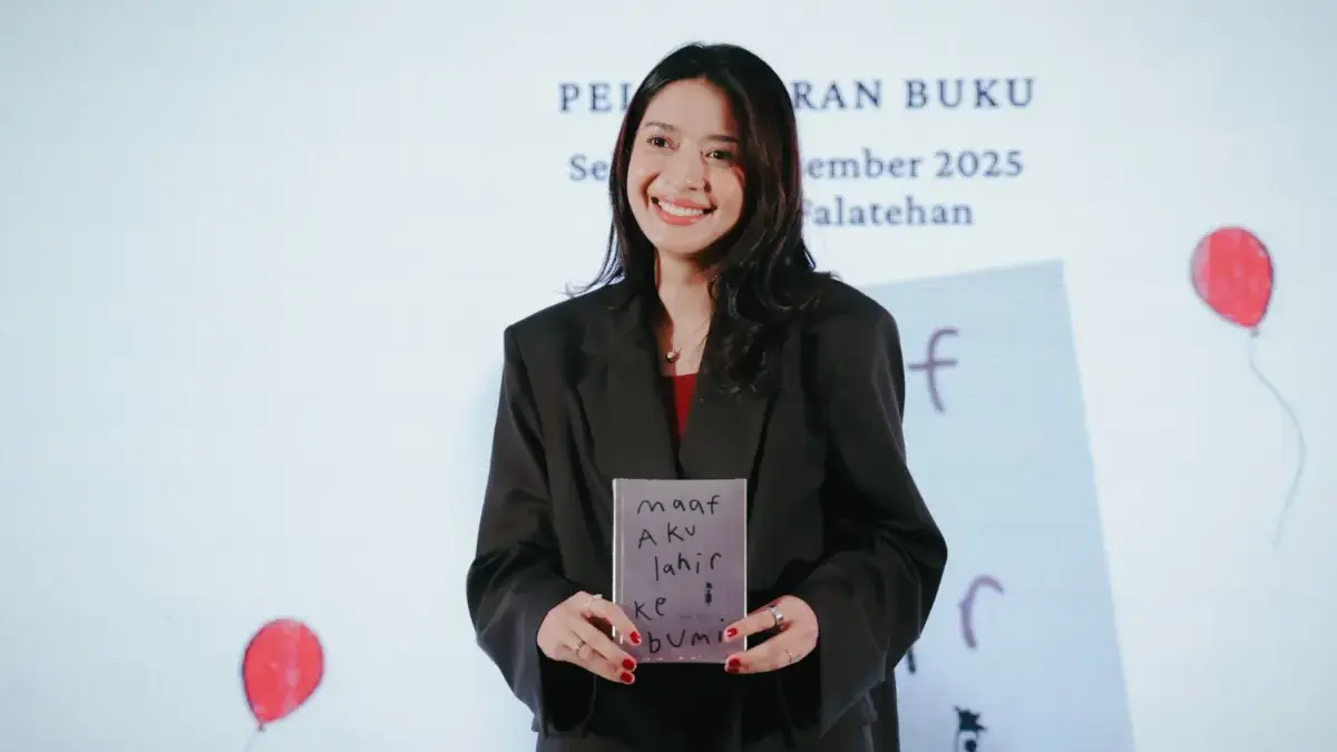 Marchella FP Luncurkan Buku Terbaru “Maaf Aku Lahir Ke Bumi”, Sebuah Perjalanan dalam Semesta NKCTHI Marchella FP Luncurkan Buku Terbaru “Maaf Aku Lahir Ke Bumi”, Sebuah Perjalanan dalam Semesta NKCTHI