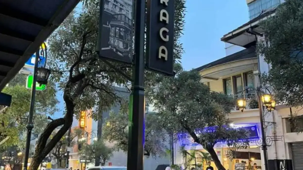 Catat! Ini Dia 4 Tempat Wisata Murah di Bandung, Harga Tiketnya Nggak Sampai Rp100 Ribu Potret Jalan Braga