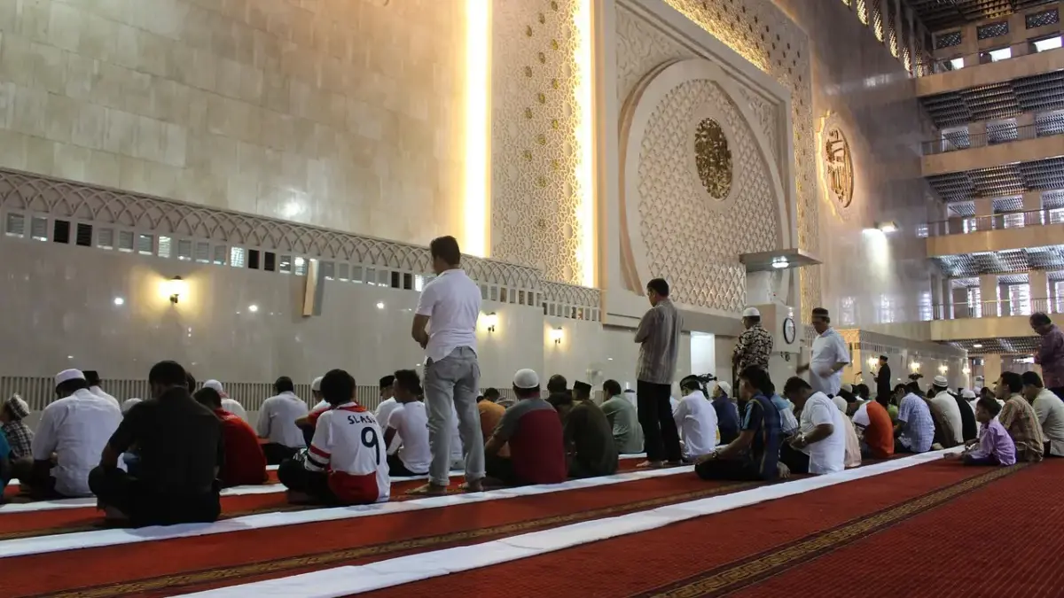 Teks Khutbah Jumat 19 Desember 2025: Keutamaan Ibadah Sunnah dan Cara Meraih Cinta Allah Teks Khutbah Jumat