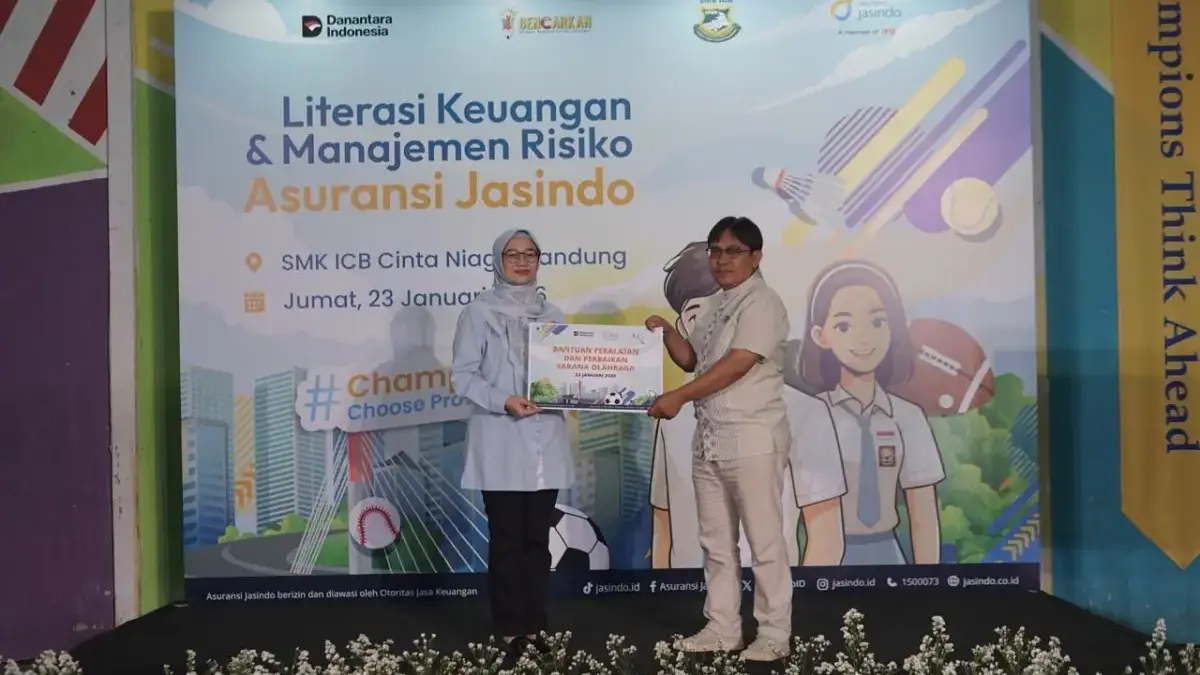 Asuransi Jasindo Gelar Jasindo Goes to School di SMK ICB Cinta Niaga Bandung