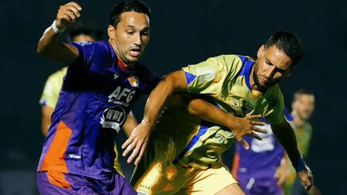 Ditahan Imbang Persik Kediri, Persib Gagal ke Puncak Klasemen Persik Kediri vs Persib