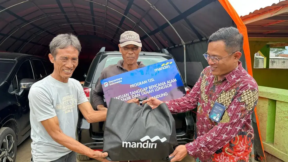 Aksi Cepat Tanggap, Bank Mandiri Salurkan Bantuan ke Masyarakat Terdampak Banjir Majalaya Aksi Cepat Tanggap, Bank Mandiri Salurkan Bantuan ke Masyarakat Terdampak Banjir Majalaya