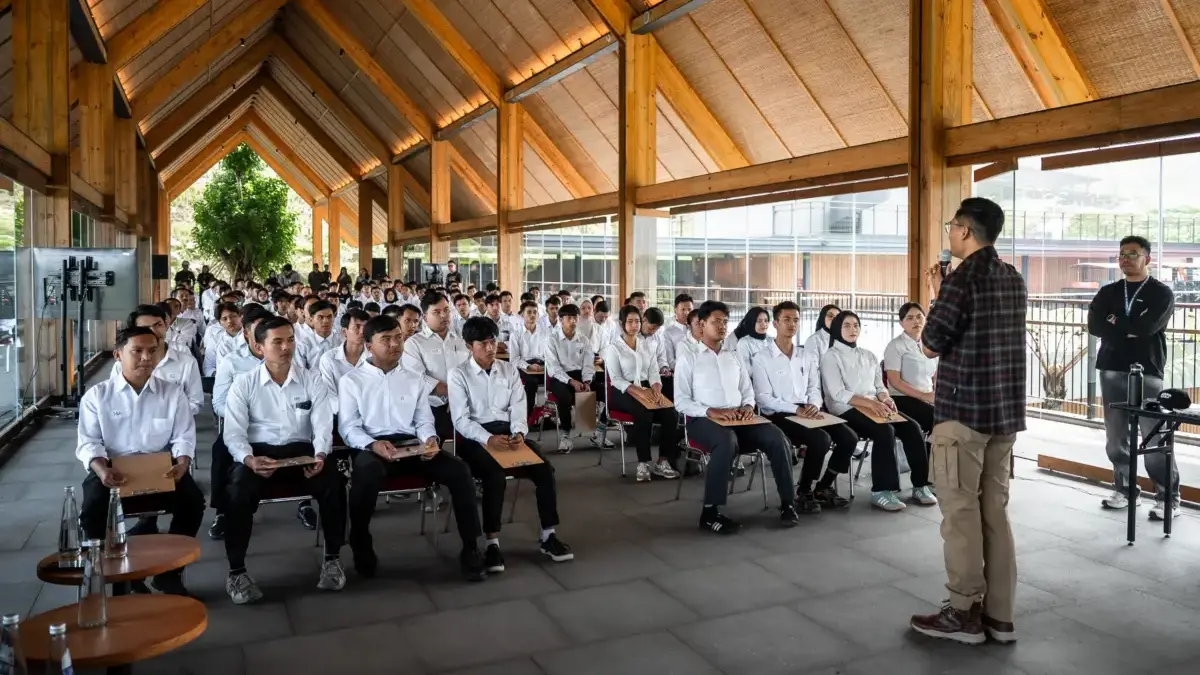 Rekrutmen massal yang dilakukan oleh EIGER Adventure Land diikuti oleh lebih dari 600 warga dari Kecamatan Meg