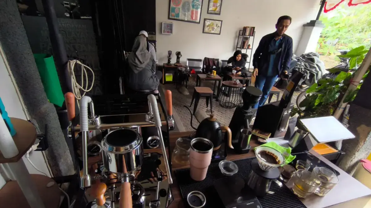 Transformasi UMKM Lewat Rumah BUMN Bandung: Perjalanan Strategis Cikopi Mang Eko Menuju Kurasi BRIncubator Transformasi UMKM Lewat Rumah BUMN Bandung: Perjalanan Strategis Cikopi Mang Eko Menuju Kurasi BRIncubator