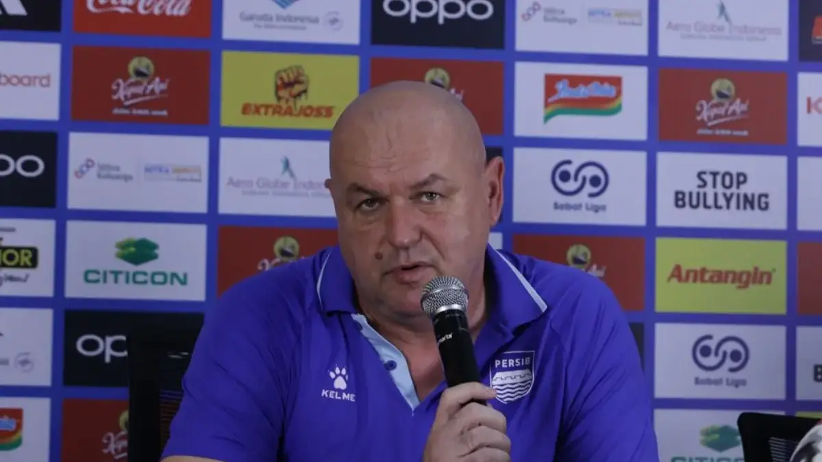 Kata Bojan Hodak Soal Kinerja Wasit di Laga Persebaya vs Persib Bojan Hodak