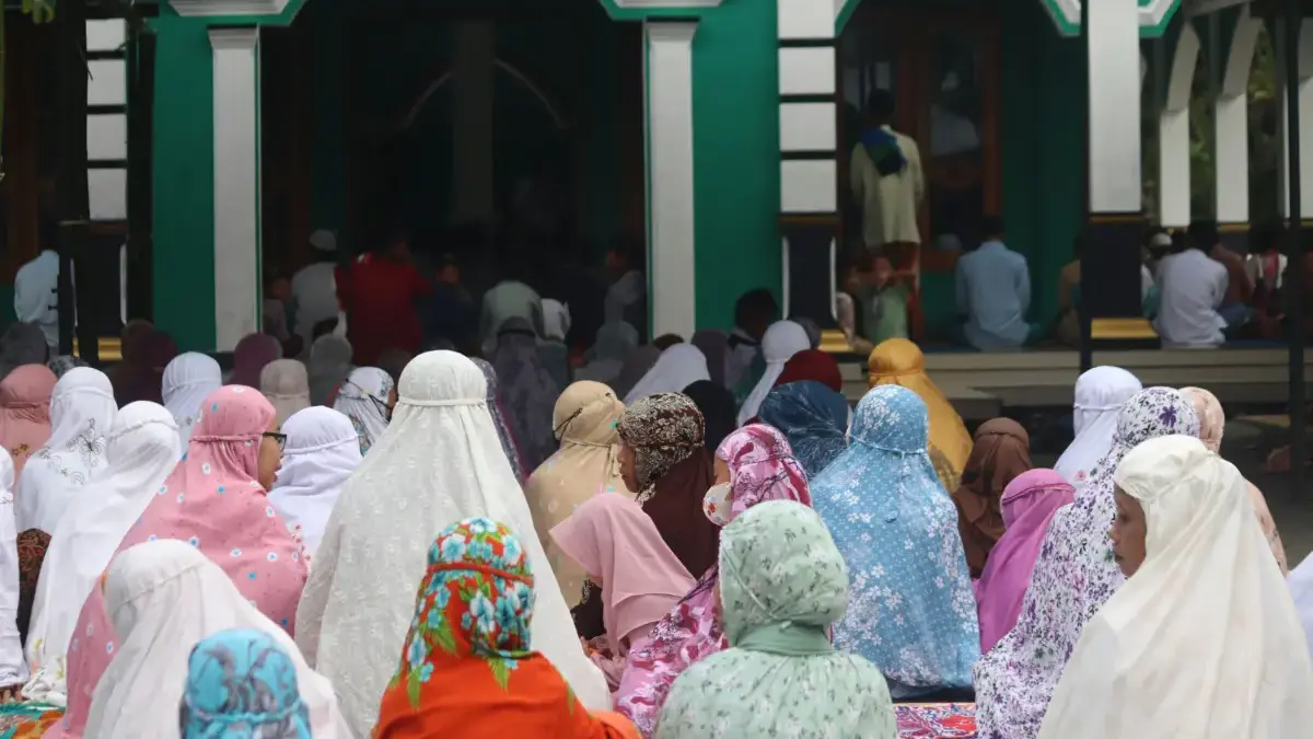 Tata Cara Sholat Idul Fitri Lengkap dengan Bacaan Niat untuk Imam dan Makmum Sholat Idul Fitri