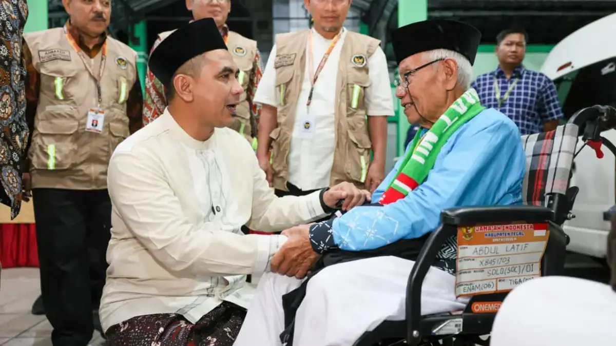 Taj Yasin Lepas Kloter Pertama Haji 2026 dari Embarkasi Solo, Jateng Berangkatkan 34.122 Jemaah