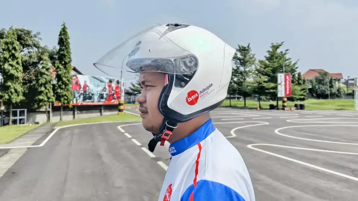 Pemilihan Helm