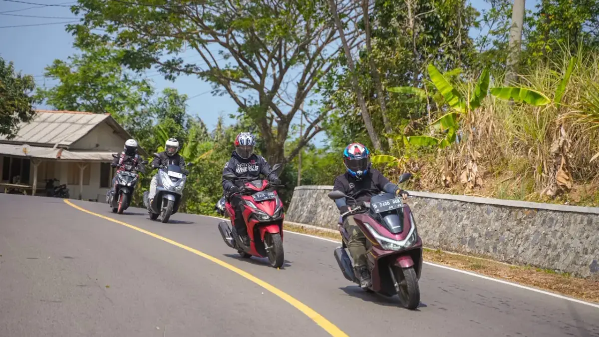 Honda West Java Heritage Ride: Menjelajahi Warisan Jabar Bersama Line Up Motor Matic Premium Honda JELAJAH JABAR