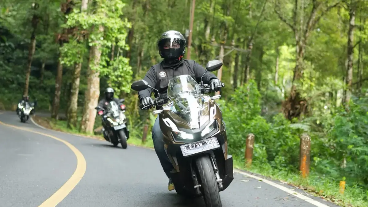 Sudah Pakai Riding Gear? Tetap Wajib #Cari_Aman ILUSTRASI