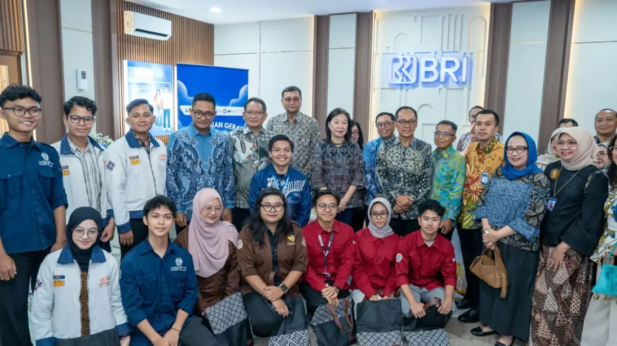 Perkuat Literasi Keuangan Generasi Muda, BRI Peduli Dukung Gerai CERDAS PeKA di Universitas Airlangga GERAI CERDAS PEKA