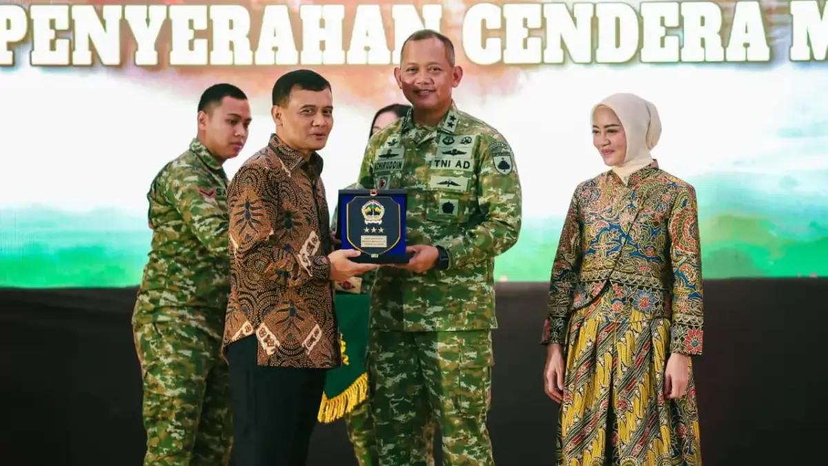 Pangdam IV/Diponegoro Berganti, Gubernur Ahmad Luthfi Tekankan Peningkatan Kolaborasi